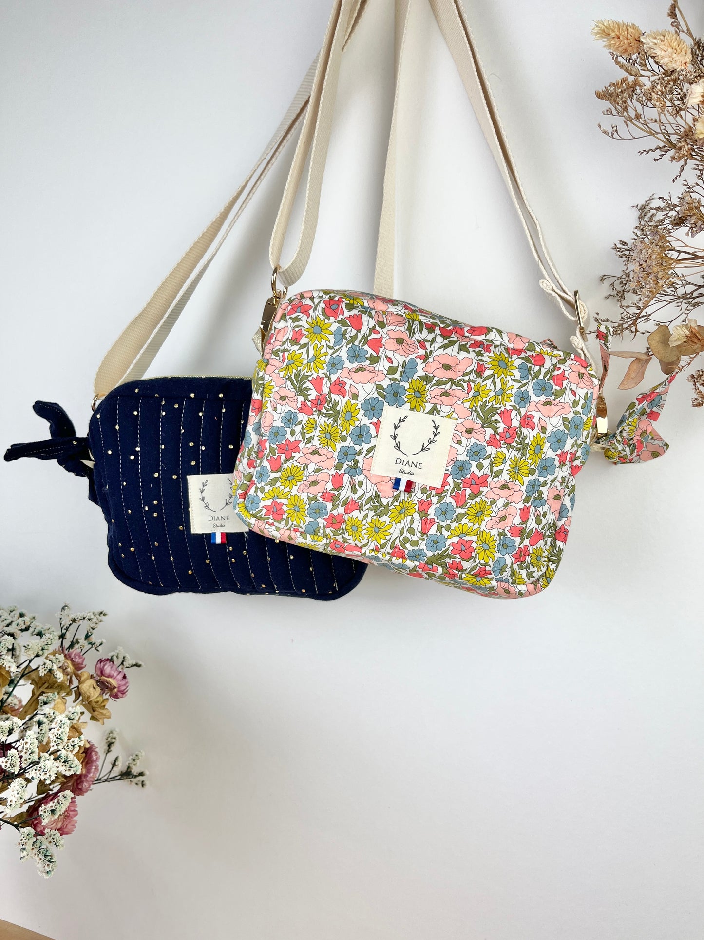 The Elisabeth shoulder bag is 100% customizable.
