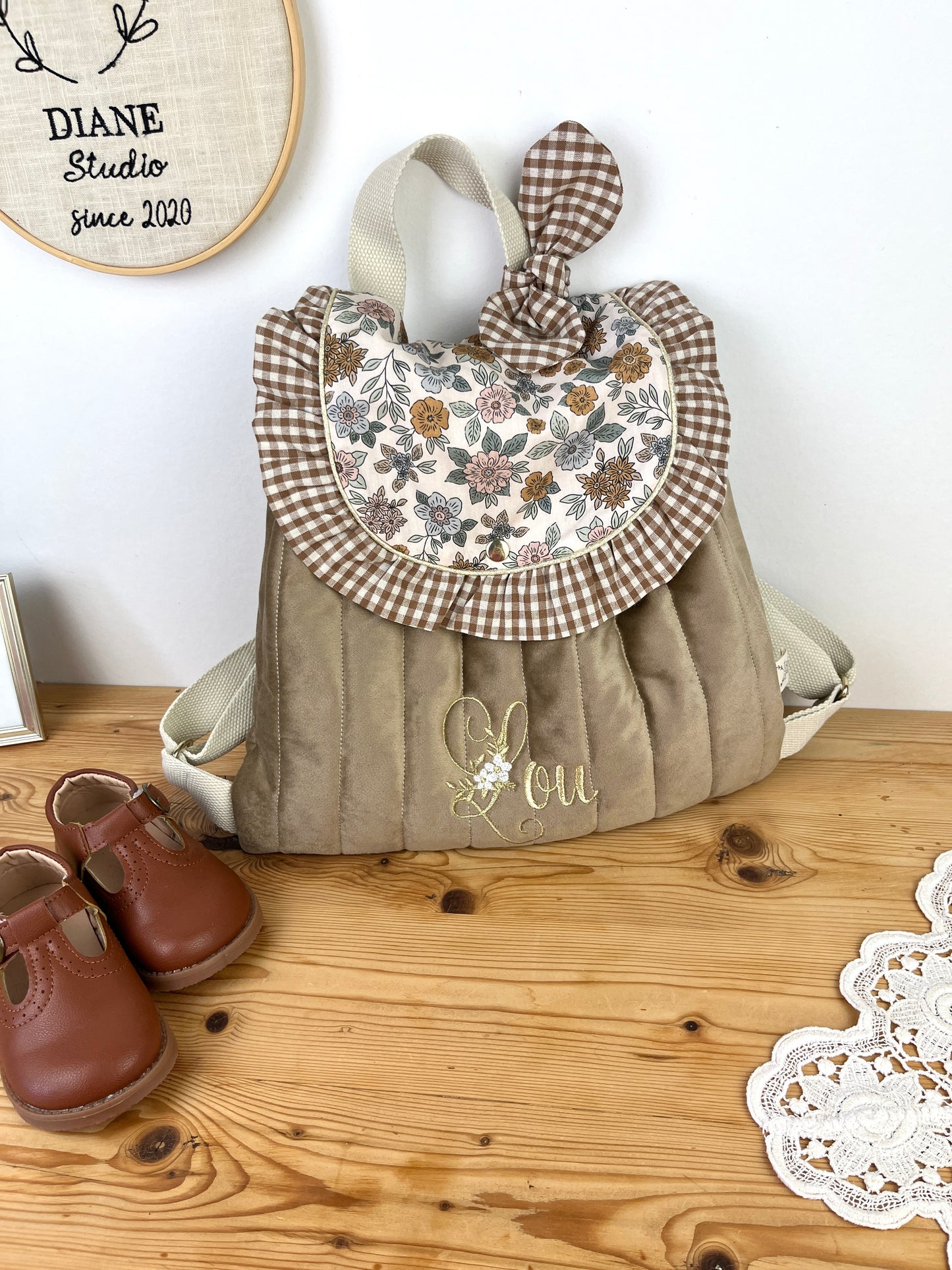 Le sac à dos Églantine velours, vichy et marion