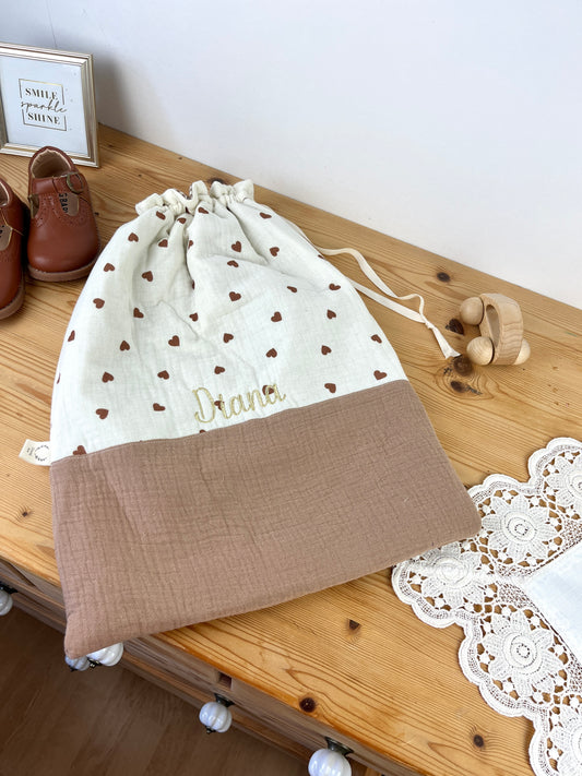 Pochon personnalisé gaze caramel et coeur chocolat