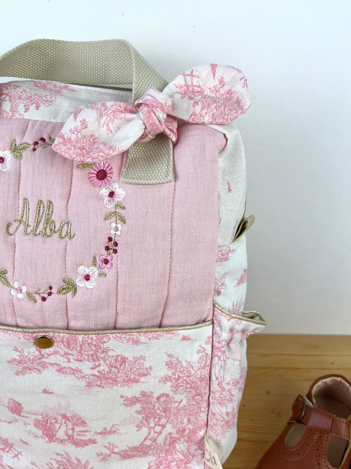 Le sac à dos enfant Ombeline gaze et jouy rose couronne fleurie