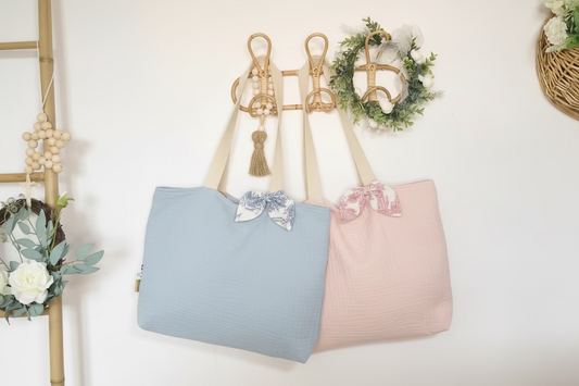 The small tote bag with a knot, 100% customizable