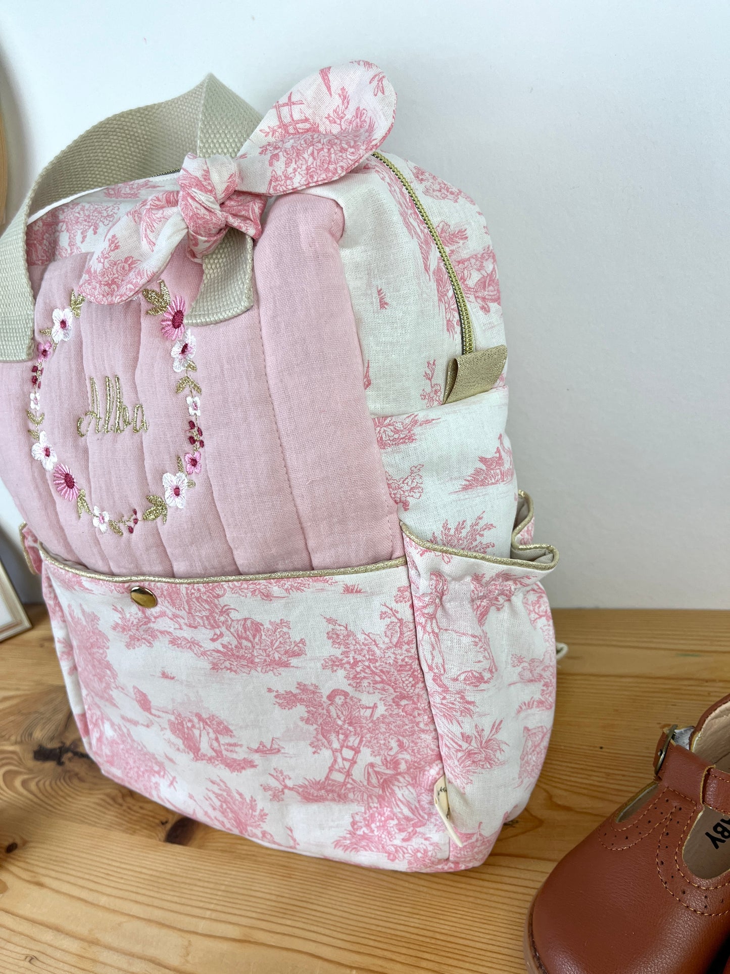 Le sac à dos enfant Ombeline gaze et jouy rose couronne fleurie