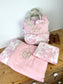 Ensemble : couverture enfant, taie d'oreiller, et sac Ombeline gaze et jouy rose initiale dentelle