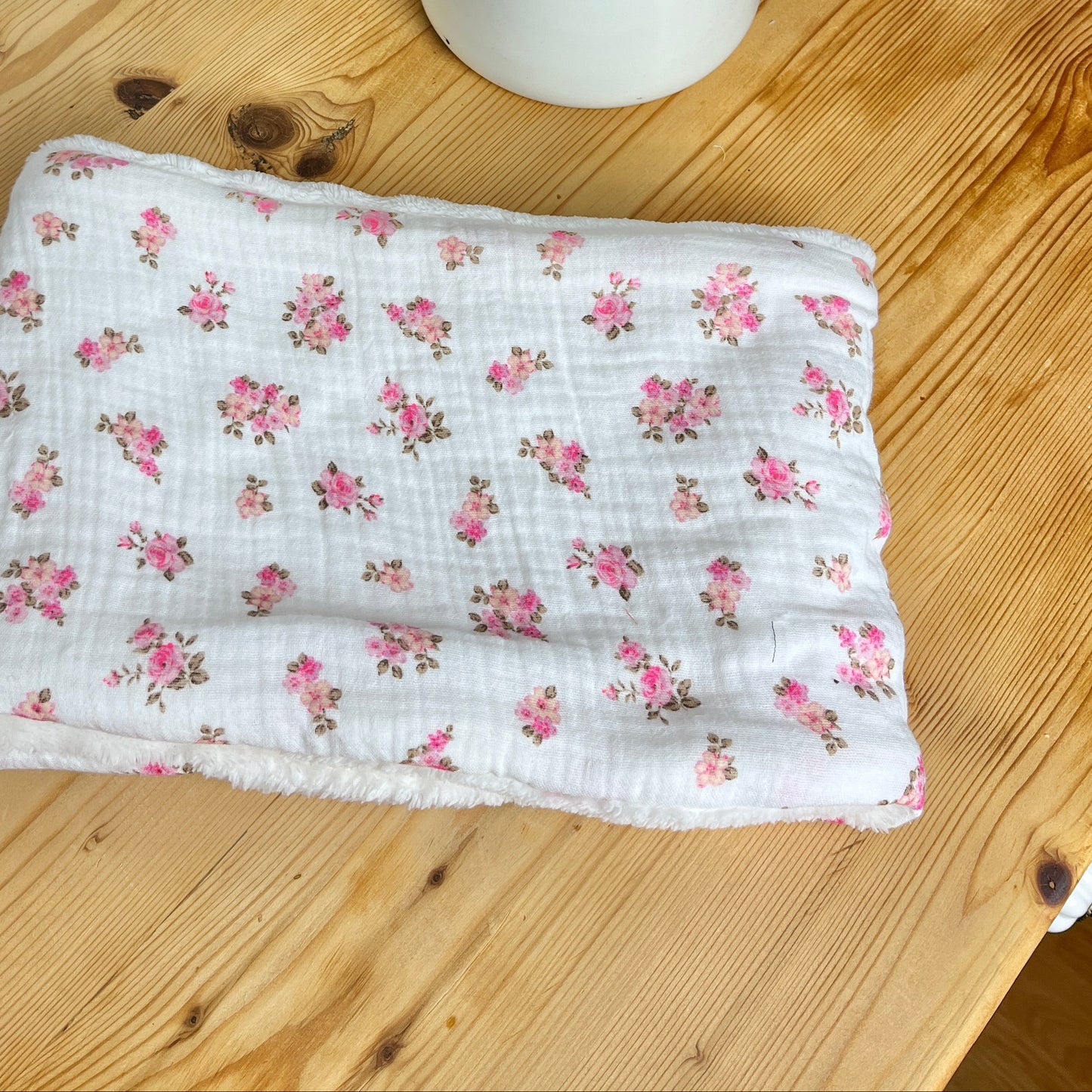 Children's double gauze pink neck warmer