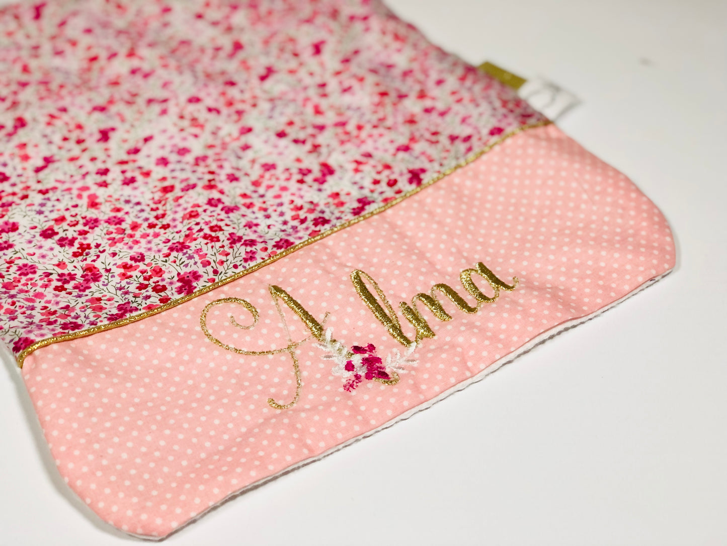 The 100% customizable elasticated towel