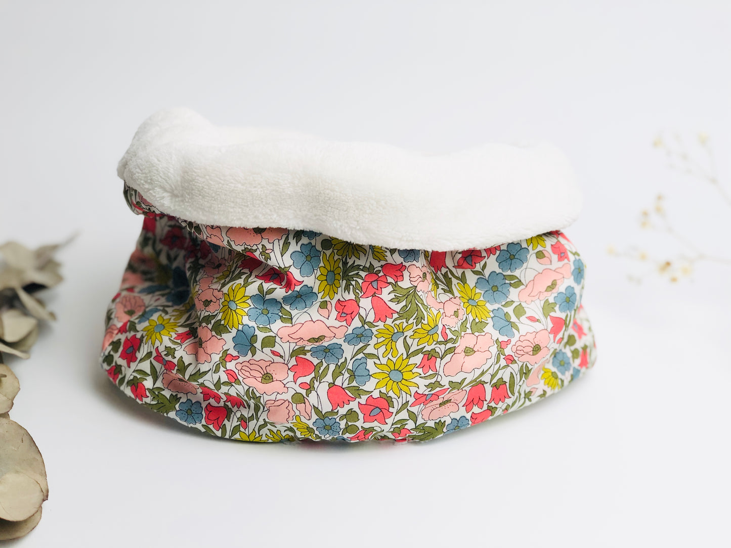 The poppy and daisy mustard neck warmer
