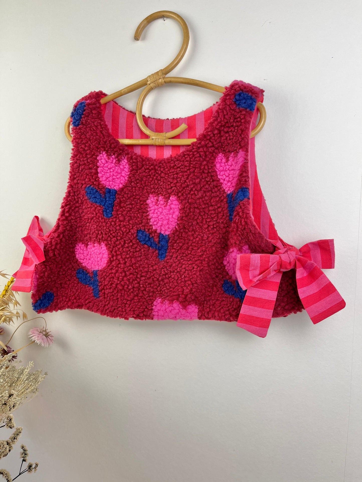 The Josephine children's sweater is 100% customizable.