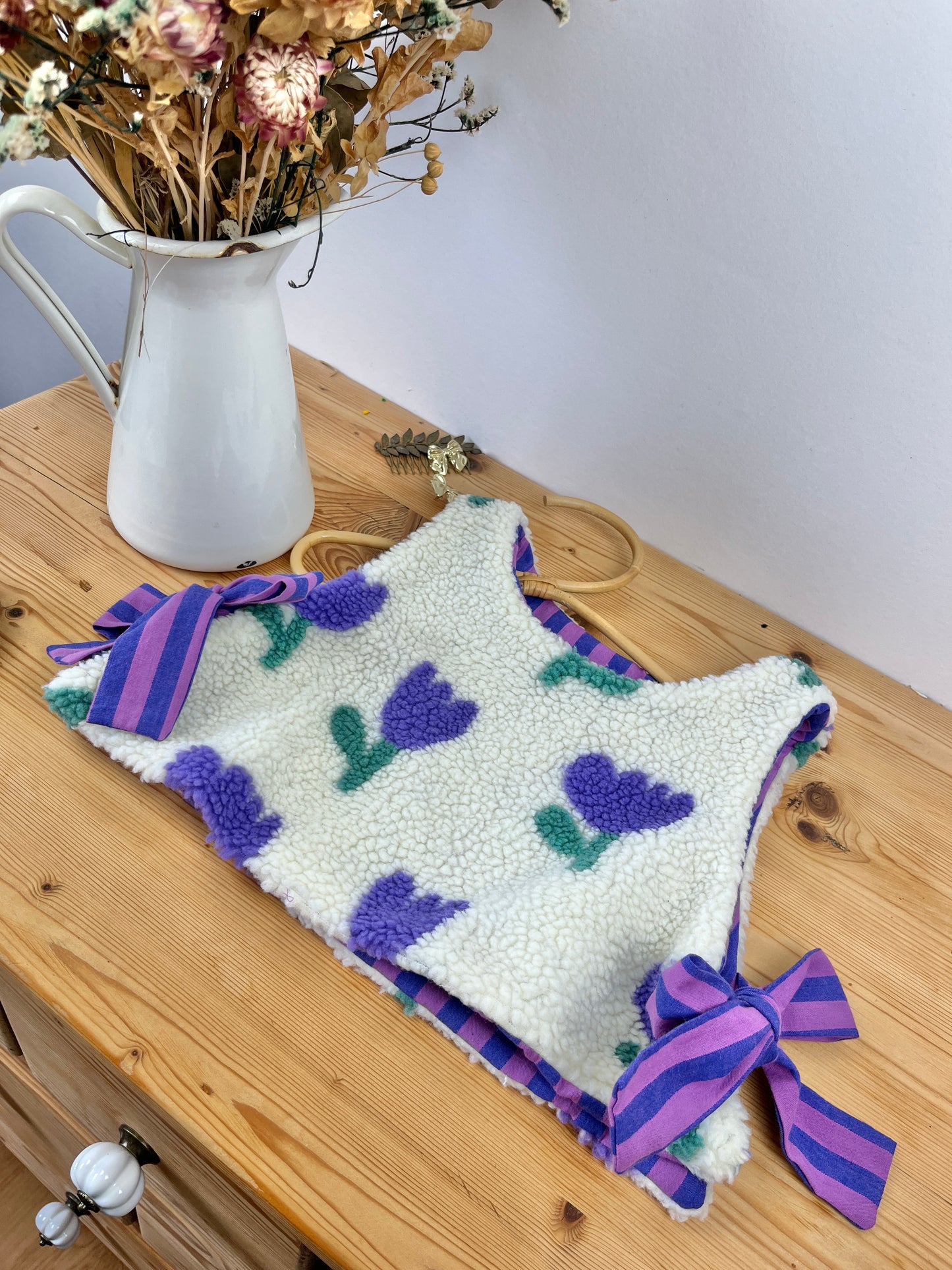 The Josephine children's sweater is 100% customizable.