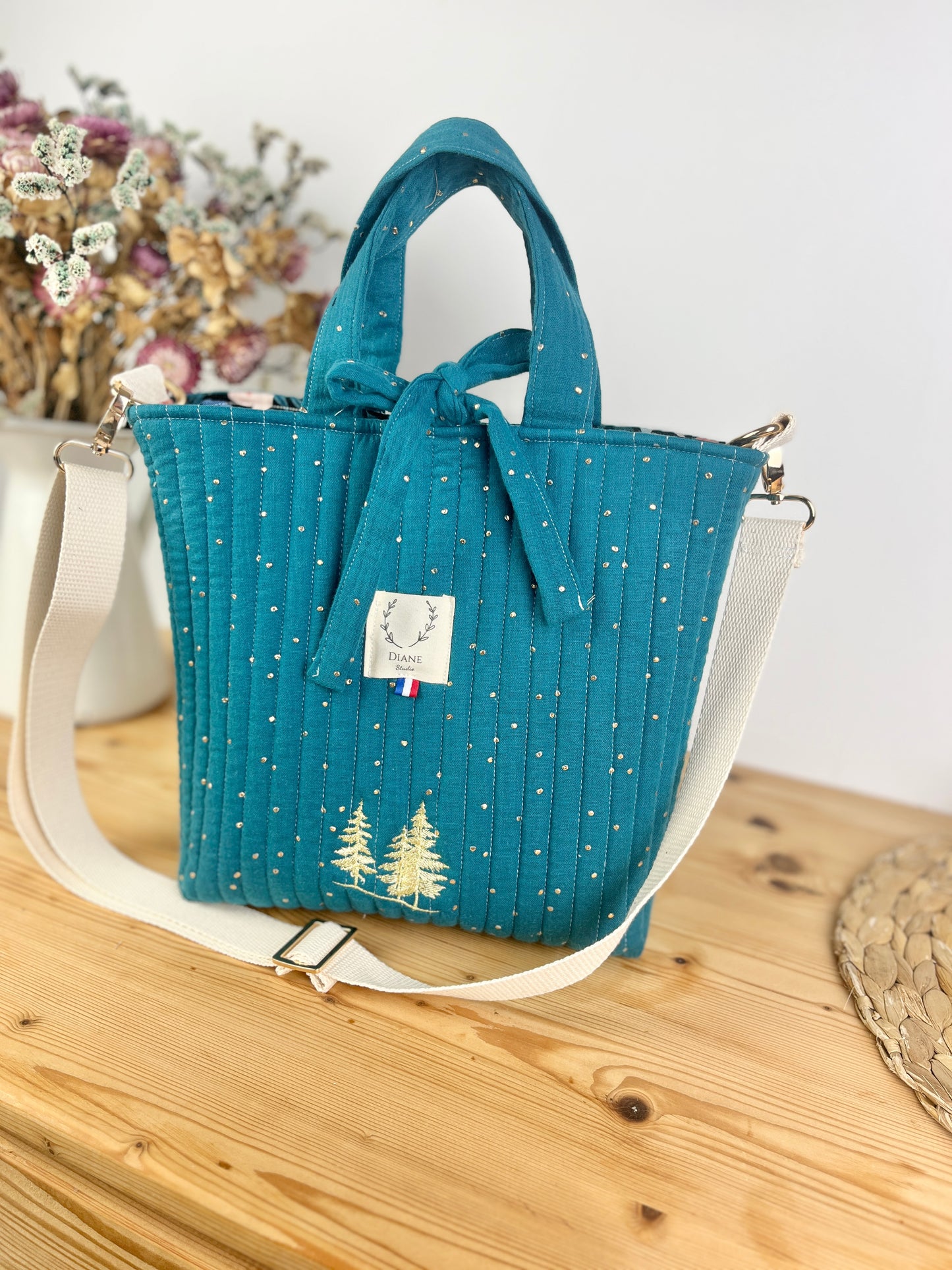 The Félicie bag is 100% customizable
