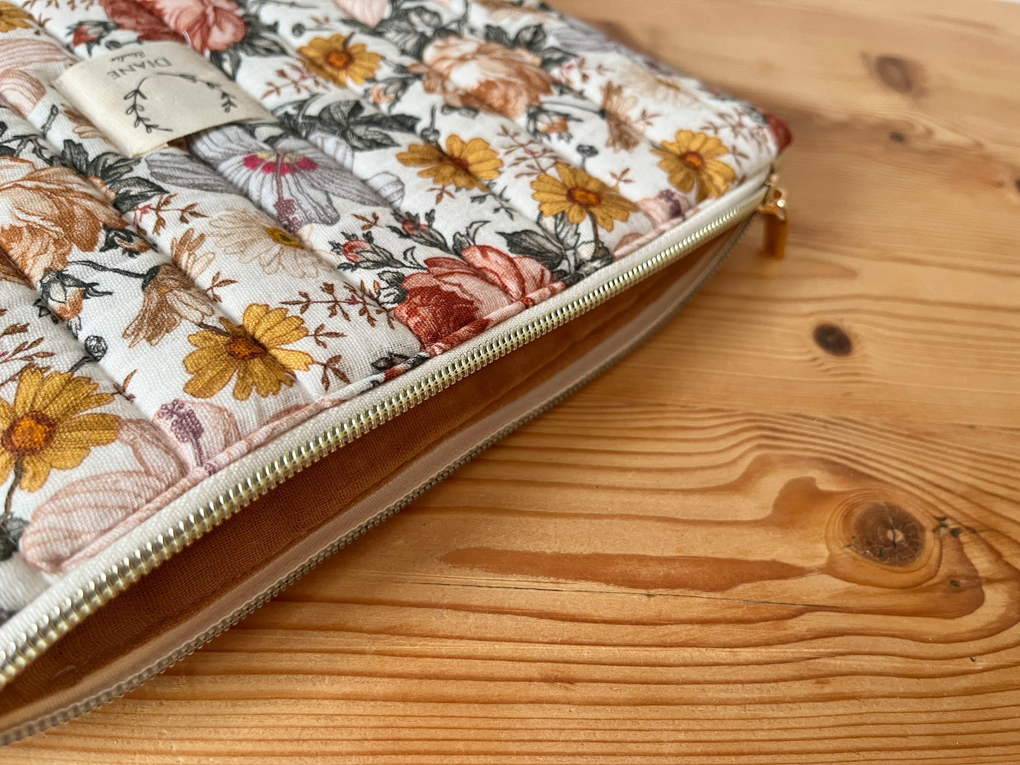 Babette, the 100% customizable flat pouch