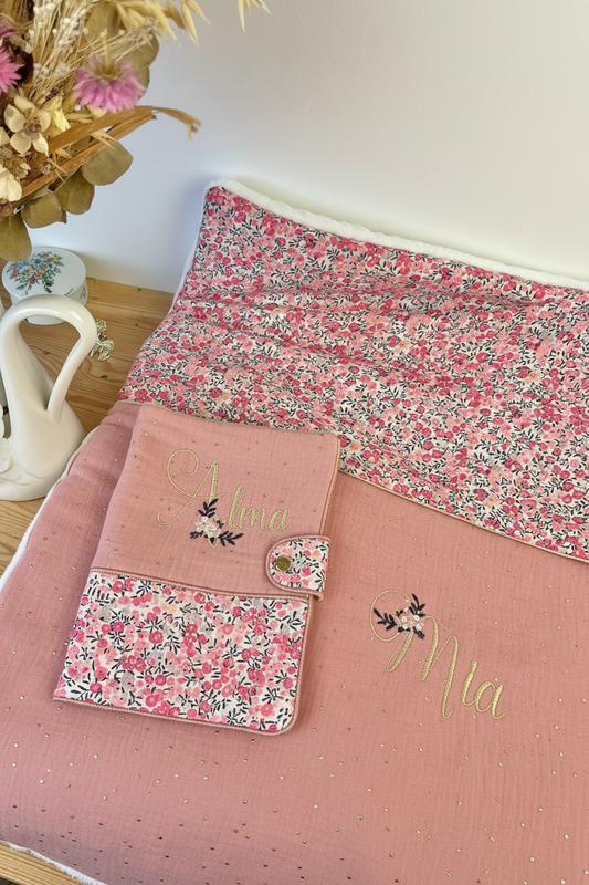 Ensemble : couverture et protège carnet personnalisable