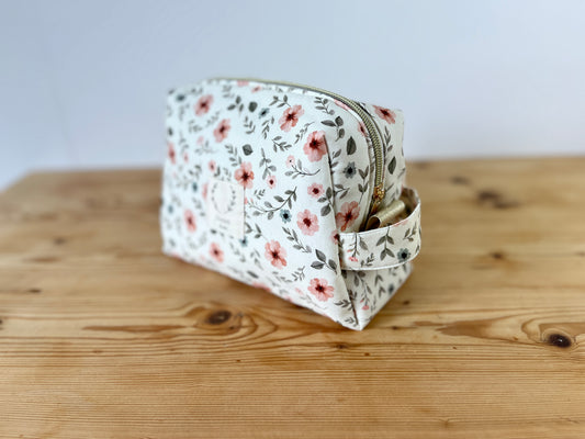 Elise toiletry bag