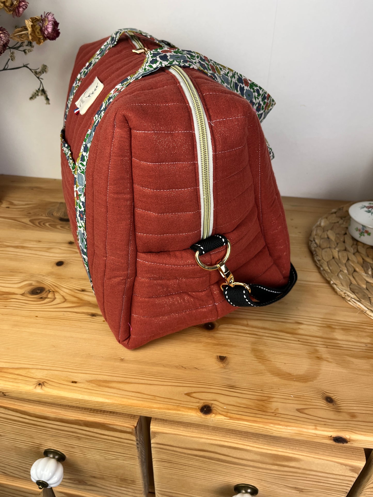 Le sac tomette brodé et liberty of London