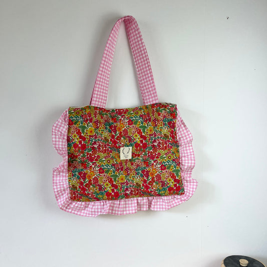 The small Margaret Annie tote bag in pink gingham