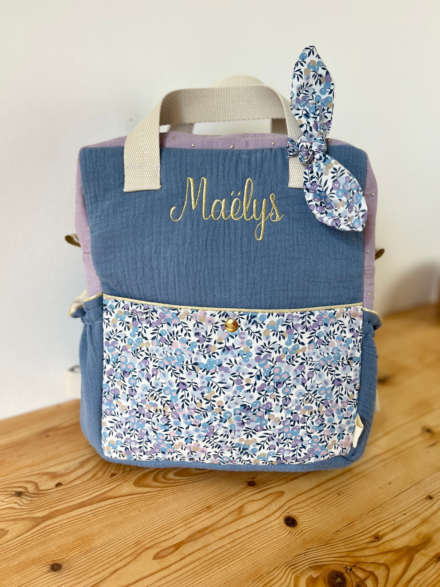 The Ombeline children's backpack is 100% customizable.
