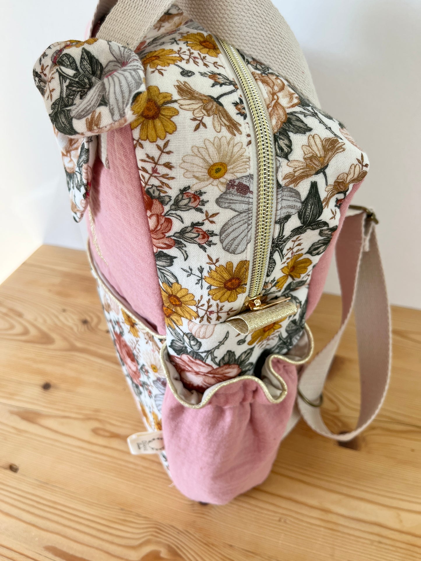 The Ombeline children's backpack in double gauze tea rose and vintage